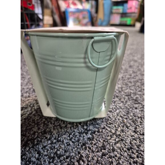 Buzzy Rosemary Grow Kit With Pail & Seeds - Picture 5 of 5